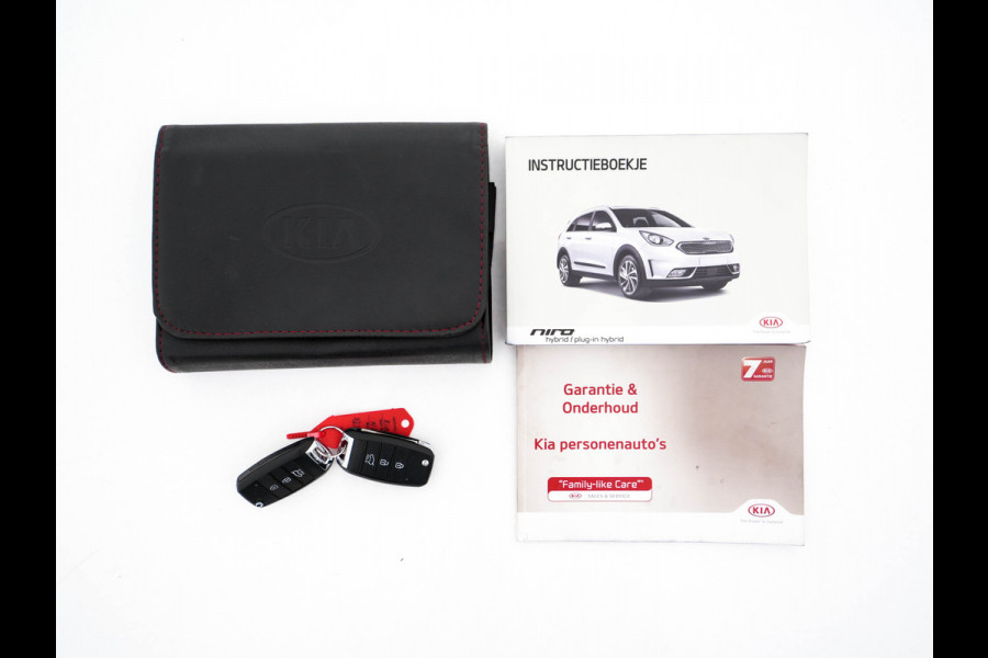 Kia Niro 1.6 GDi Hybrid ExecutiveLine Eco-Hybrid (INCL-BTW) Aut. *LEATHER-FABRIC | NAVI-FULLMAP | KEYLESS | CAMERA | COMFORTSEATS | DIGI-COCKPIT | LANE-ASSIST | ECC | CARPLAY | PDC | TOWBAR | 16''ALU*