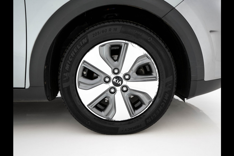 Kia Niro 1.6 GDi Hybrid ExecutiveLine Eco-Hybrid (INCL-BTW) Aut. *LEATHER-FABRIC | NAVI-FULLMAP | KEYLESS | CAMERA | COMFORTSEATS | DIGI-COCKPIT | LANE-ASSIST | ECC | CARPLAY | PDC | TOWBAR | 16''ALU*