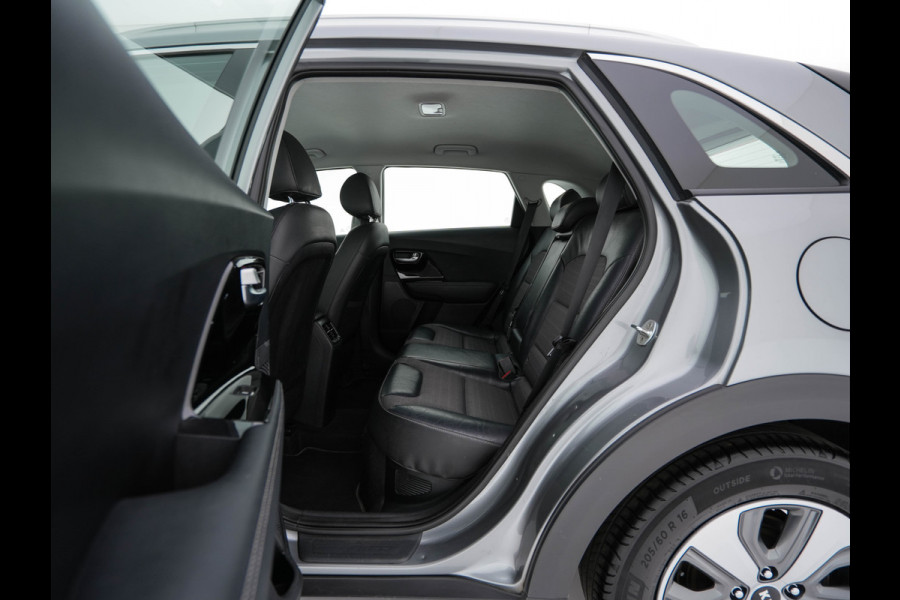 Kia Niro 1.6 GDi Hybrid ExecutiveLine Eco-Hybrid (INCL-BTW) Aut. *LEATHER-FABRIC | NAVI-FULLMAP | KEYLESS | CAMERA | COMFORTSEATS | DIGI-COCKPIT | LANE-ASSIST | ECC | CARPLAY | PDC | TOWBAR | 16''ALU*