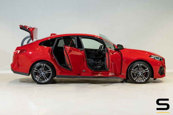 BMW 2 Serie Gran Coupé 218i High Executive|M-sport|NAP|Pano