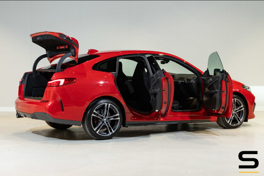 BMW 2 Serie Gran Coupé 218i High Executive|M-sport|NAP|Pano