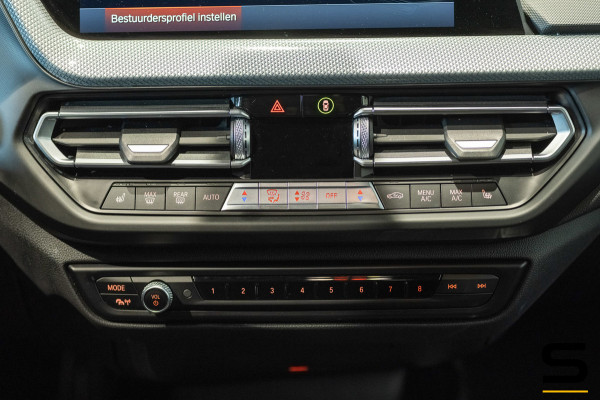 BMW 2 Serie Gran Coupé 218i High Executive|M-sport|NAP|Pano