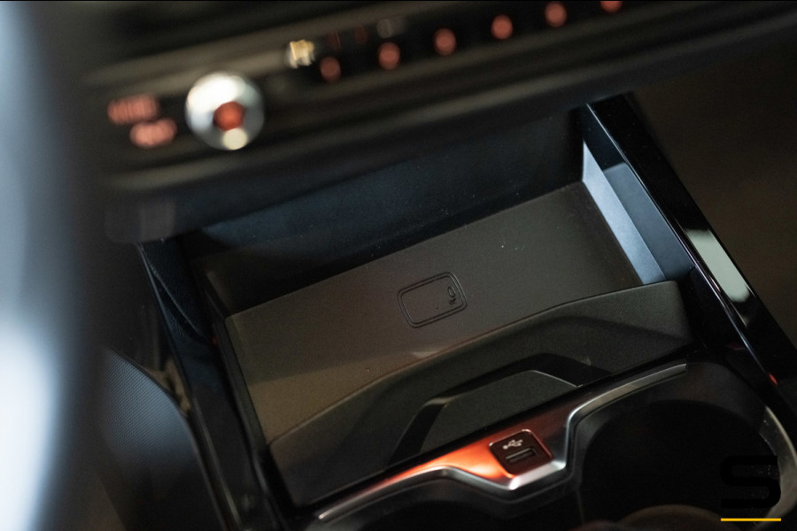 BMW 2 Serie Gran Coupé 218i High Executive|M-sport|NAP|Pano