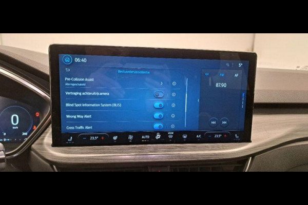 Ford Kuga 2.5 FHEV Active X 190pk | Driver Assistance Pack | 4WD | Technology Pack | Trekhaak afneembaar | 2.100kg Trekgewicht | Winterpack | Geen stekker nodig