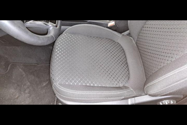 Ford Kuga 2.5 FHEV Titanium 190pk | Driver Assistance Pack | Wegklapbare Trekhaak | Geen stekker nodig | 1.600kg Trekgewicht | Michelin Cross Climate banden