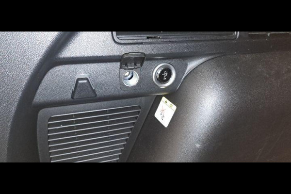 Ford Kuga 2.5 FHEV Titanium 190pk | Driver Assistance Pack | Wegklapbare Trekhaak | Geen stekker nodig | 1.600kg Trekgewicht | Michelin Cross Climate banden