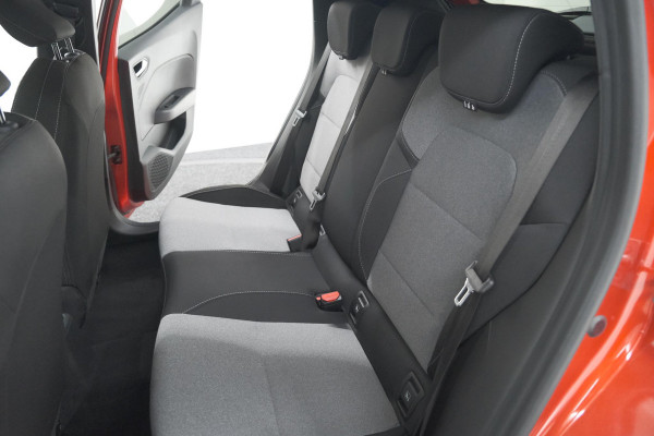 Renault Clio TCe 90 GPF evolution | Stoelverwarming | Parkeersensoren | Navigatie | Apple Carplay