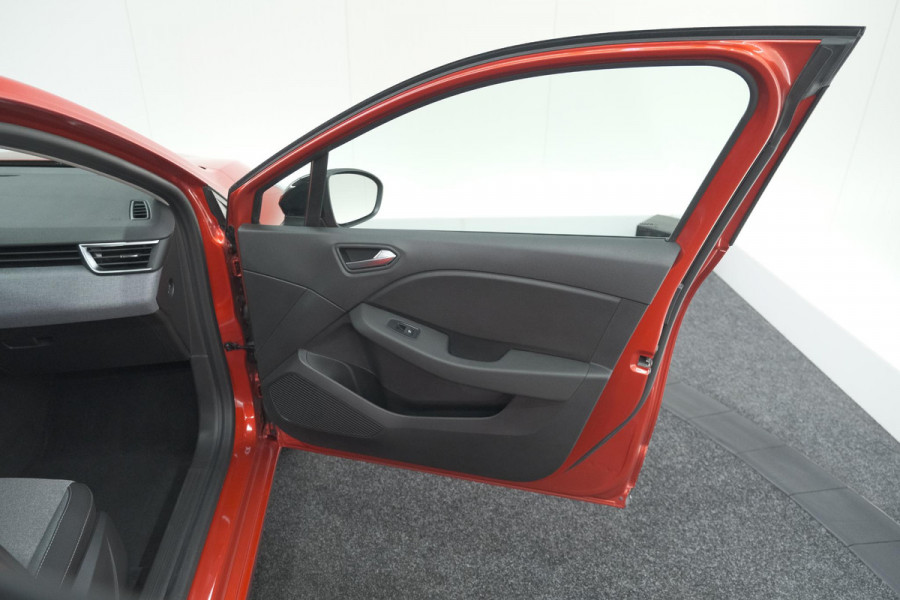 Renault Clio TCe 90 GPF evolution | Stoelverwarming | Parkeersensoren | Navigatie | Apple Carplay