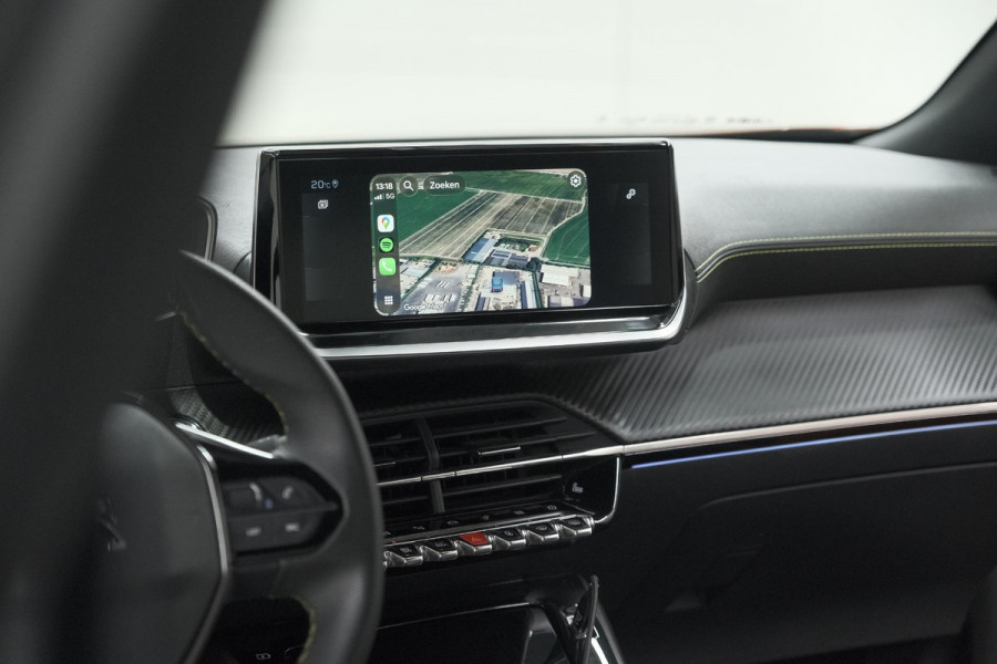 Peugeot 2008 PureTech 130 GT Pack | Leer-pakket | Camera | Dodehoekdetectie | Apple Carplay | Stoelverwarming