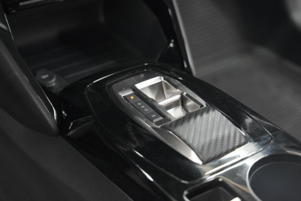 Peugeot 208 PureTech 100 EAT8 Allure Pack | Camera | Apple Carplay | Parkeersensoren