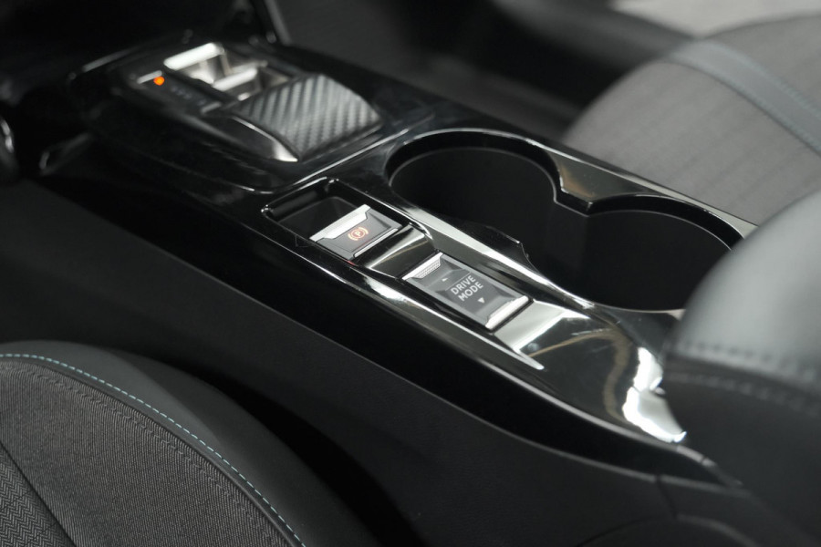 Peugeot 208 PureTech 100 EAT8 Allure Pack | Camera | Apple Carplay | Parkeersensoren
