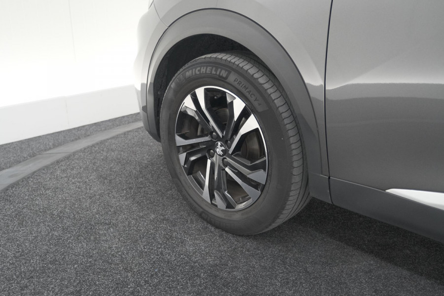 Peugeot 2008 PureTech 130 EAT8 Allure Pack | Stoelverwarming | Adaptieve Cruise Control | Camera