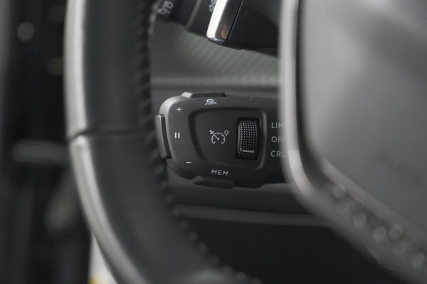 Peugeot 2008 PureTech 130 EAT8 Allure Pack | Stoelverwarming | Adaptieve Cruise Control | Camera