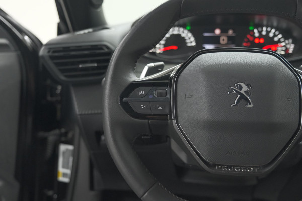 Peugeot 2008 PureTech 130 EAT8 Active Pack | Parkeersensoren | Apple CarPlay | Climate Control | Stoelverwarming