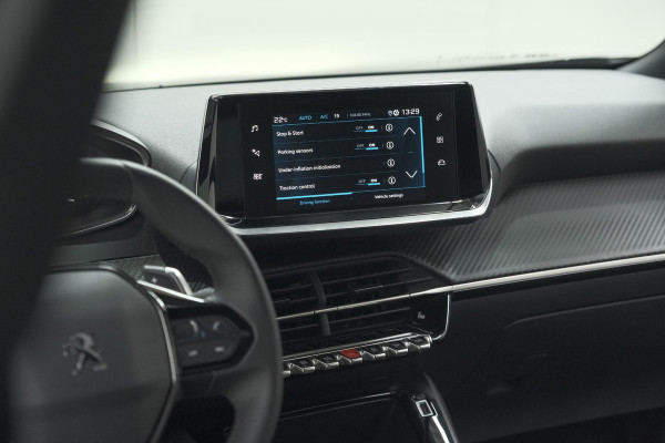 Peugeot 2008 PureTech 130 EAT8 Active Pack | Parkeersensoren | Apple CarPlay | Climate Control | Stoelverwarming