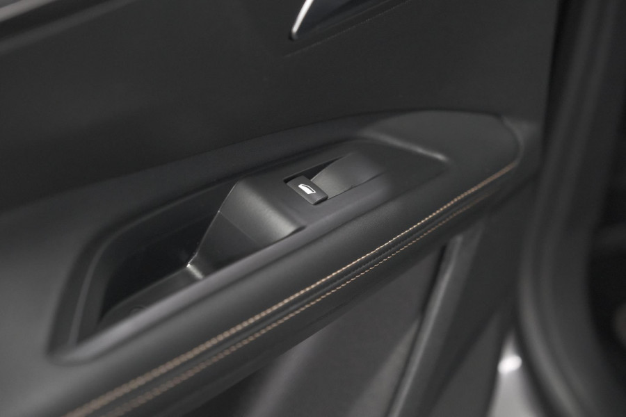 Peugeot 5008 PureTech 130 EAT8 GT-Line | Trekhaak | Panoramadak | Dodehoekdetectie | Elektrische Kofferklep