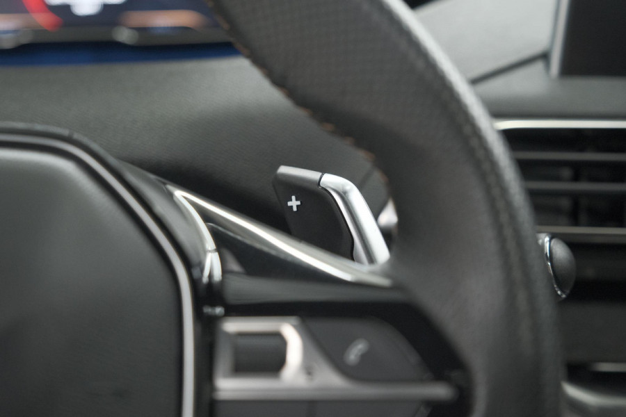 Peugeot 5008 PureTech 130 EAT8 GT-Line | Trekhaak | Panoramadak | Dodehoekdetectie | Elektrische Kofferklep