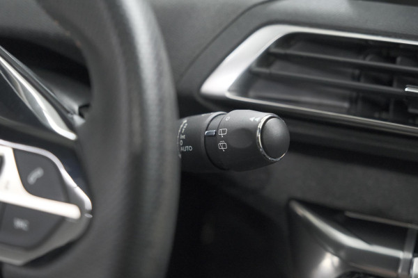 Peugeot 5008 PureTech 130 EAT8 GT-Line | Trekhaak | Panoramadak | Dodehoekdetectie | Elektrische Kofferklep