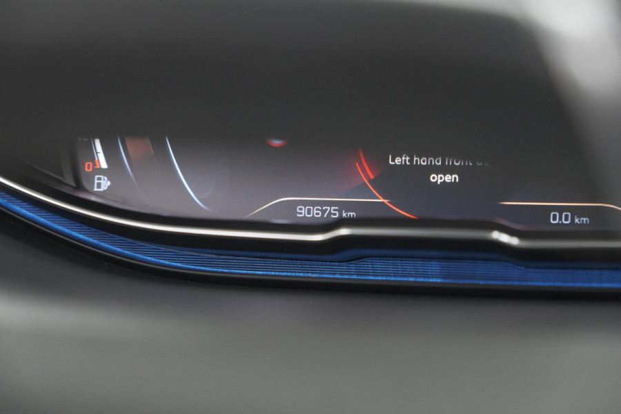 Peugeot 5008 PureTech 130 EAT8 GT-Line | Trekhaak | Panoramadak | Dodehoekdetectie | Elektrische Kofferklep