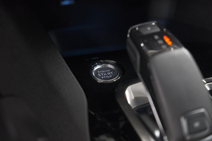 Peugeot 5008 PureTech 130 EAT8 GT-Line | Trekhaak | Panoramadak | Dodehoekdetectie | Elektrische Kofferklep