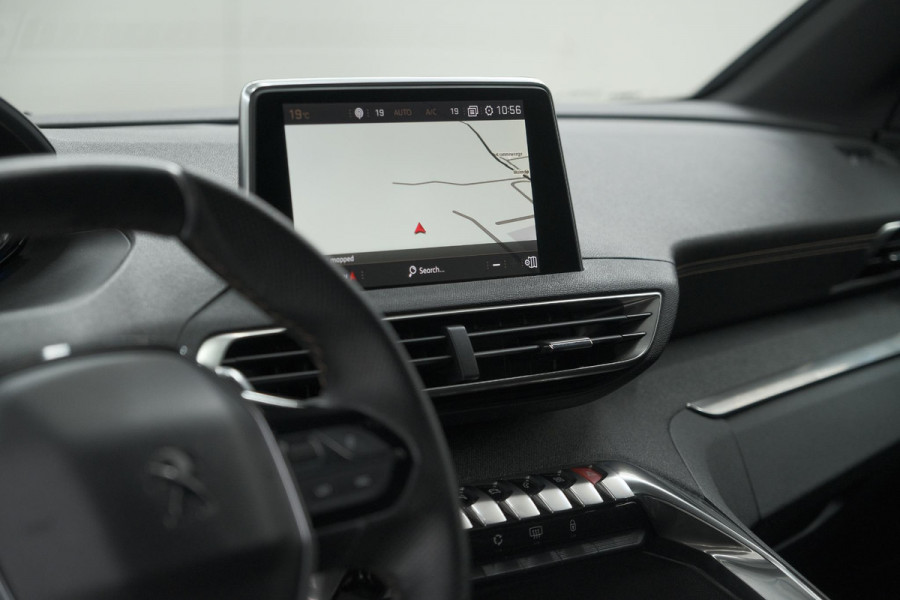 Peugeot 5008 PureTech 130 EAT8 GT-Line | Trekhaak | Panoramadak | Dodehoekdetectie | Elektrische Kofferklep