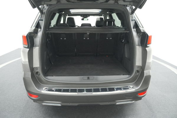 Peugeot 5008 PureTech 130 EAT8 GT-Line | Trekhaak | Panoramadak | Dodehoekdetectie | Elektrische Kofferklep