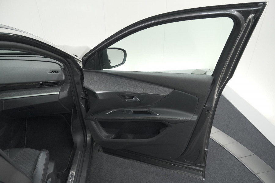 Peugeot 5008 PureTech 130 EAT8 GT-Line | Trekhaak | Panoramadak | Dodehoekdetectie | Elektrische Kofferklep