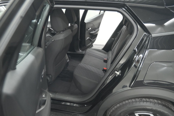 Peugeot e-2008 EV Active 50 kWh | Parkeersensoren | Apple Carplay | Climate Control