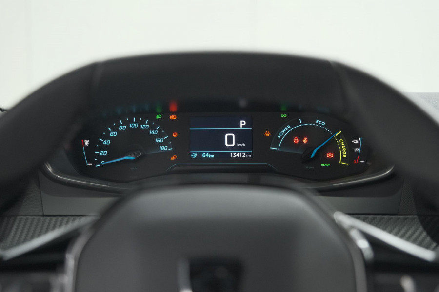 Peugeot e-2008 EV Active 50 kWh | Parkeersensoren | Apple Carplay | Climate Control