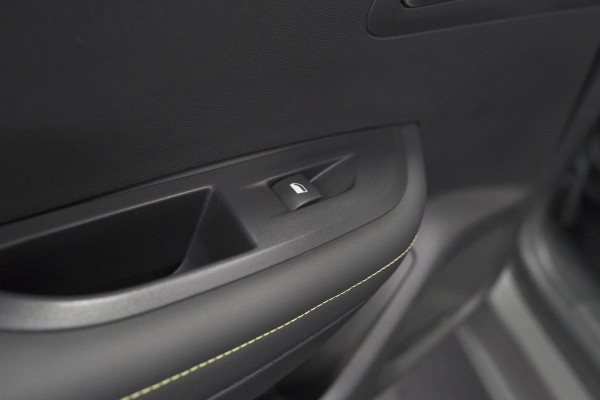 Peugeot 2008 PureTech 130 EAT8 GT | 360 Camera | Dodehoekdetectie | Apple Carplay