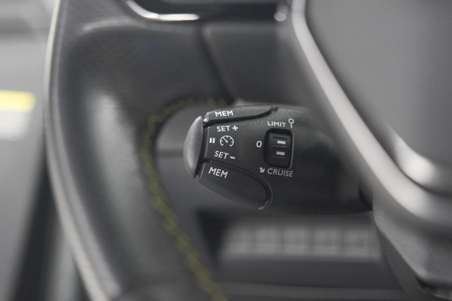 Peugeot 2008 PureTech 130 EAT8 GT | 360 Camera | Dodehoekdetectie | Apple Carplay