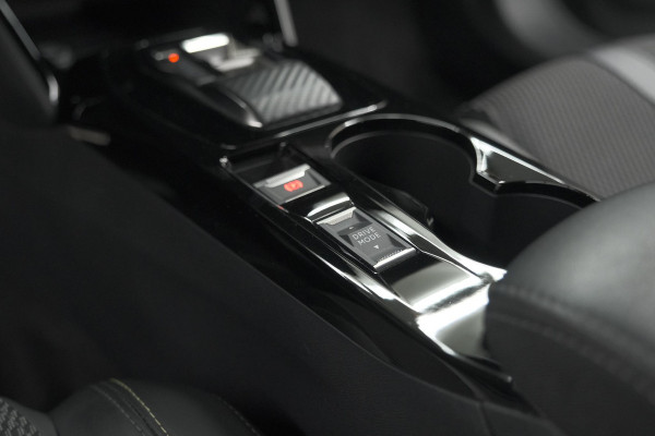 Peugeot 2008 PureTech 130 EAT8 GT | 360 Camera | Dodehoekdetectie | Apple Carplay