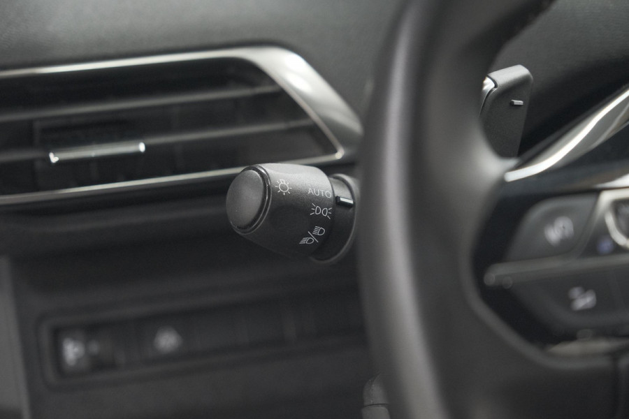 Peugeot 5008 PureTech 130 EAT8 Active Pack Business | 7 Zitplaatsen | Camera | Navigatie | Apple Carplay | Parkeersensoren