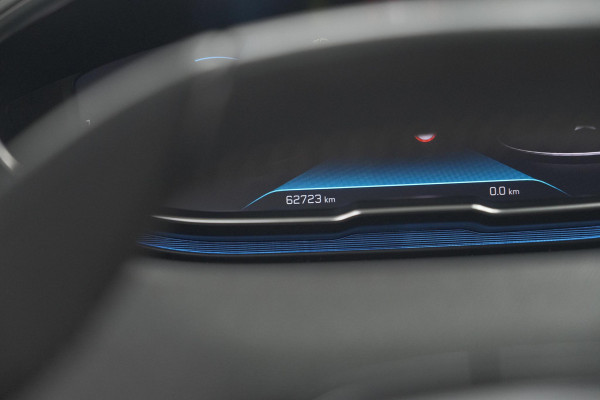 Peugeot 5008 PureTech 130 EAT8 Active Pack Business | 7 Zitplaatsen | Camera | Navigatie | Apple Carplay | Parkeersensoren