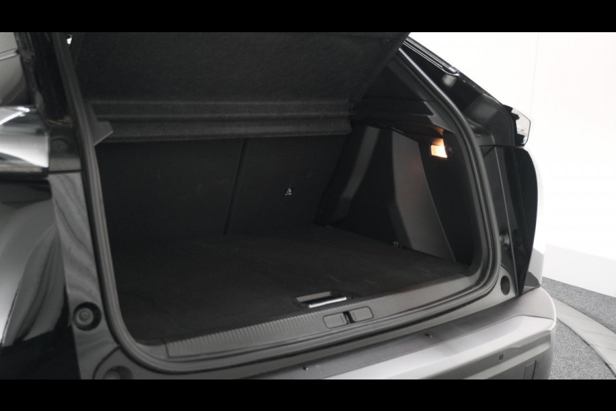 Peugeot 2008 PureTech 130 EAT8 GT | Trekhaak | 360 Camera | Adaptieve Cruise Control | Apple Carplay