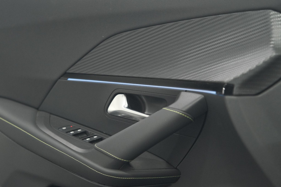 Peugeot 2008 PureTech 130 EAT8 GT | Camera | Apple Carplay | Parkeersensoren