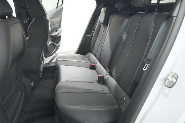 Peugeot 2008 PureTech 130 EAT8 GT | Camera | Apple Carplay | Parkeersensoren