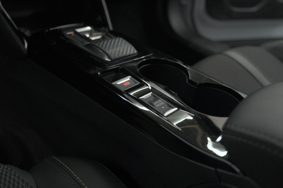 Peugeot 2008 PureTech 130 EAT8 GT | Camera | Apple Carplay | Parkeersensoren