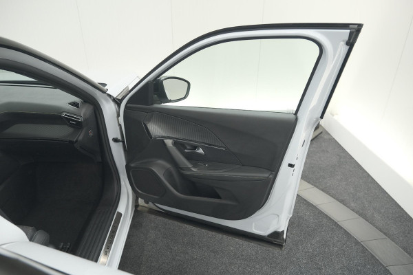 Peugeot 2008 PureTech 130 EAT8 GT | Camera | Apple Carplay | Parkeersensoren