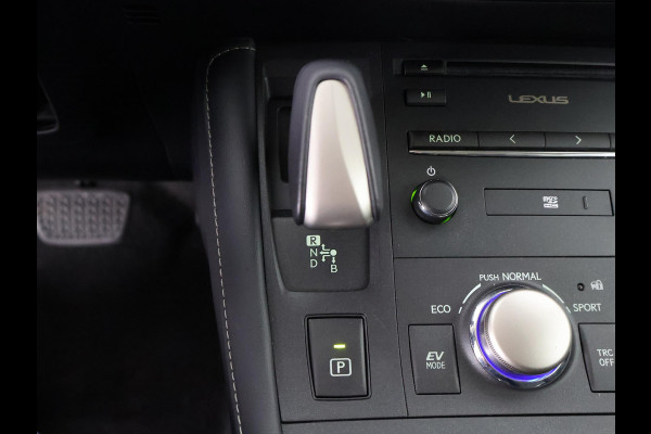 Lexus CT 200h Ultimate Edition | Apple Carplay & AndroidAUTO | Adapt.Cruise Control | Navigatiesysteem |