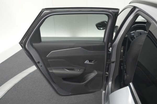 Peugeot 308 SW 1.2 Hybrid 136 e-DCS6 GT | Camera | Adaptieve Cruise Control | Apple Carplay