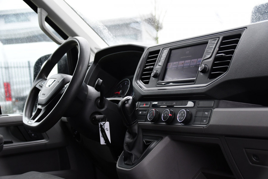 MAN TGE 30 2.0 L3H2 Black Edition Camera, Cruise, Carplay, LED, Automaat, 177pk, Trekhaak, Geveerde stoel, Sensoren, Uniek!