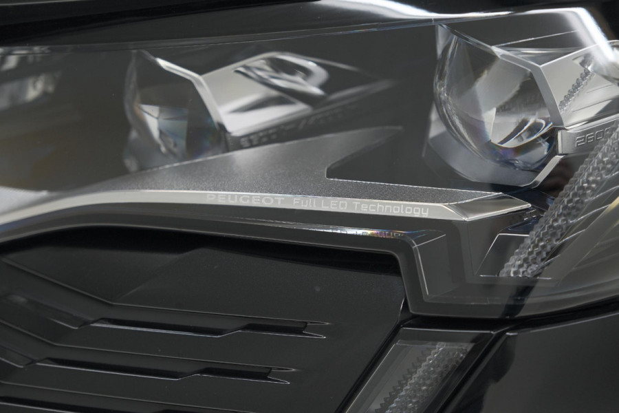 Peugeot 3008 1.2 Hybrid 136 GT | 360 Camera | Adaptieve Cruise Control | Elektrische Kofferklep | Stoelverwarming | Trekhaak