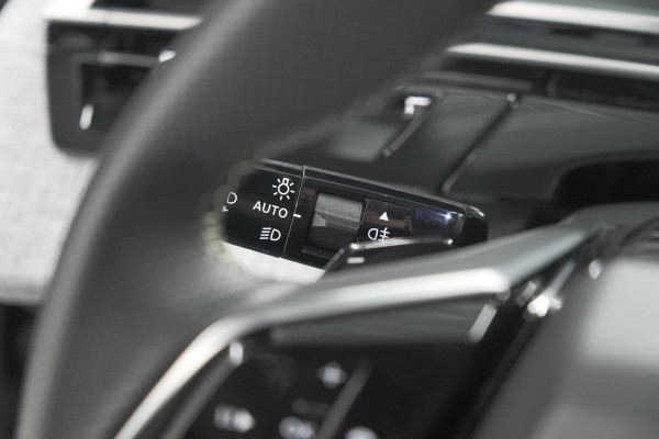 Peugeot 3008 1.2 Hybrid 136 GT | Panoramdak | 360 Camera | Stoelverwarming | Elektrische Kofferklep | Allseason Banden