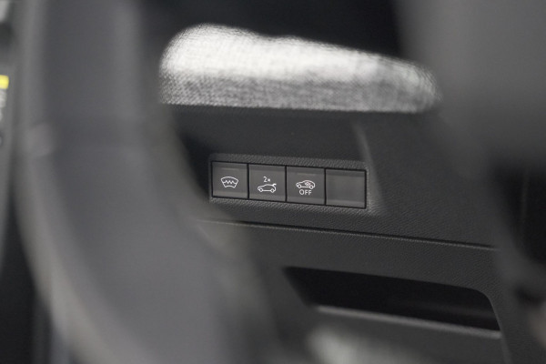 Peugeot 3008 1.2 Hybrid 136 GT | Panoramdak | 360 Camera | Stoelverwarming | Elektrische Kofferklep | Allseason Banden