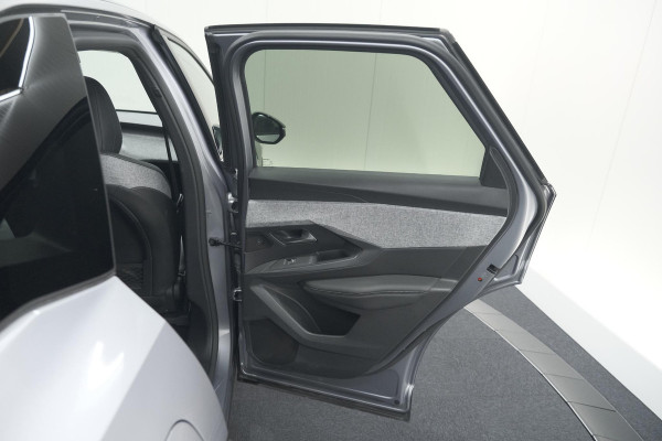 Peugeot 3008 1.2 Hybrid 136 GT | Panoramdak | 360 Camera | Stoelverwarming | Elektrische Kofferklep | Allseason Banden