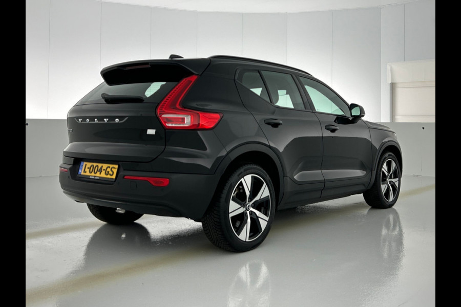 Volvo XC40 Recharge 78kWh R-Design SOH 91% / Pdc.+Camera / 1/2 Leder / Stoel-Stuurverwarming / Navigatie / Apk 05-2027