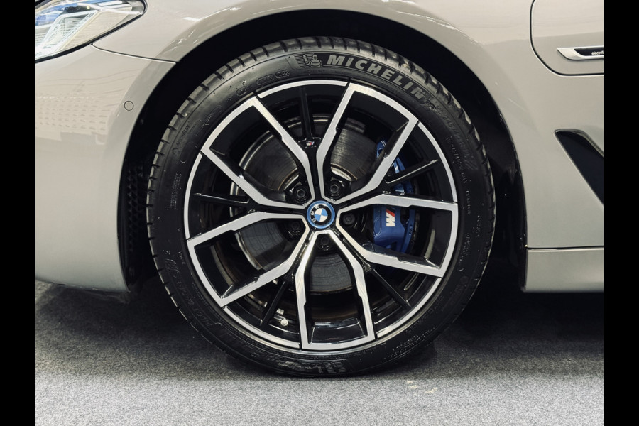 BMW 5 Serie Touring 530e M-Sport | Panorama | harman/kardon | Driv.Ass.Prof.