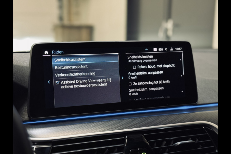 BMW 5 Serie Touring 530e M-Sport | Panorama | harman/kardon | Driv.Ass.Prof.