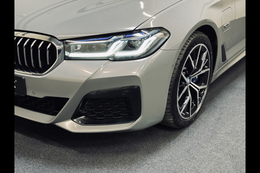 BMW 5 Serie Touring 530e M-Sport | Panorama | harman/kardon | Driv.Ass.Prof.